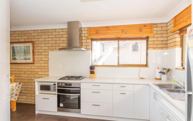 Fingal Snow Vinces Place 108 Gippsland Street