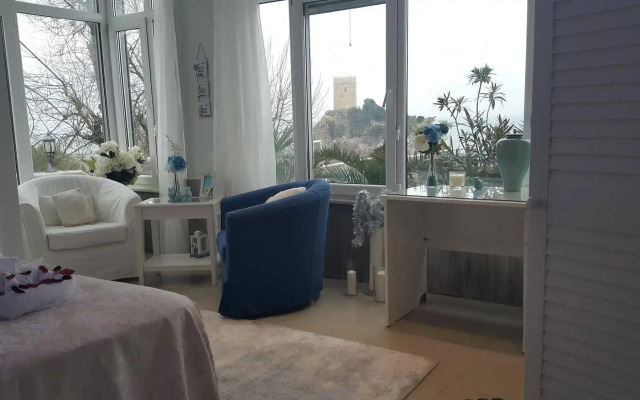 Yasemin Suite