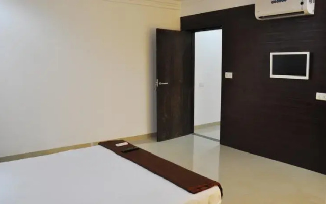 Hotel Keshav