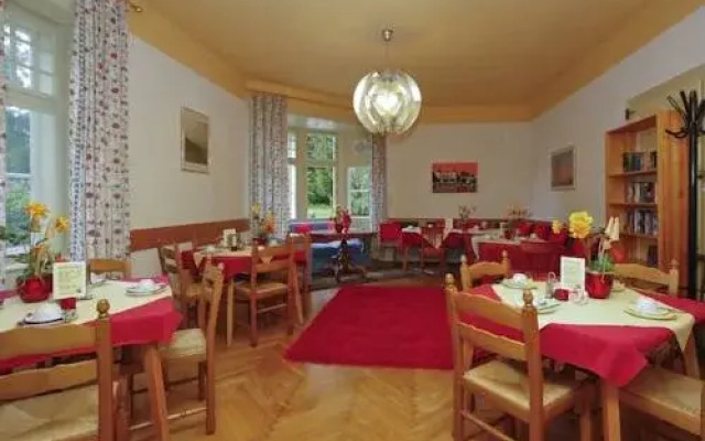 Seehotel Frank Directly On The Lake