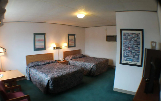 Budget Host Crestview Inn
