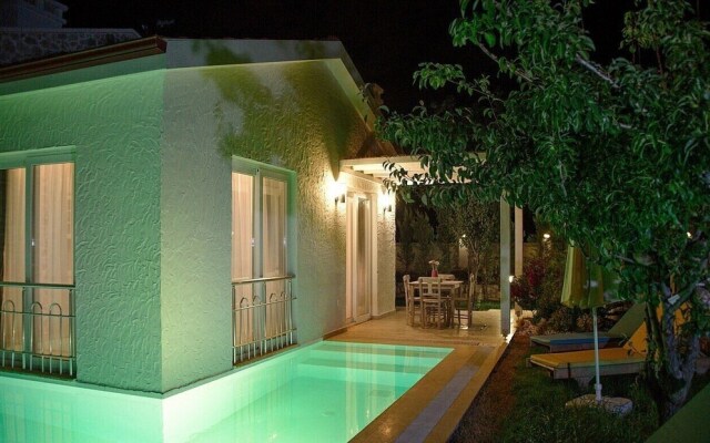 Villa Daisy 2 by Villamnet