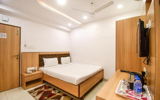Fabhotel Stay Inn International
