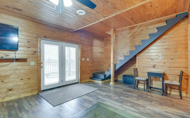 Cherokee Lake Cabin w/ Deck & Kayaks!