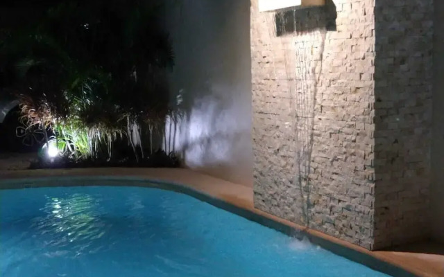 One Extra Free Night Staying 3 Nights Intl Chef & Yacht - Brekky Available