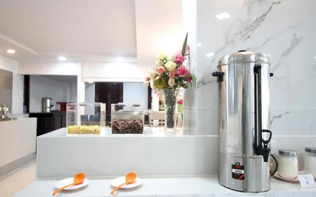 Convenient Grand Hotel