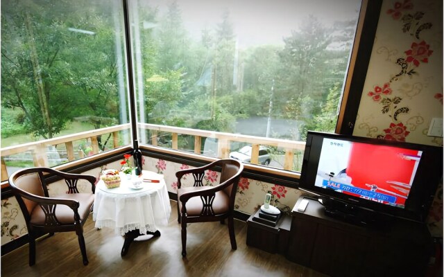 Hoengseong Pyramid Pension