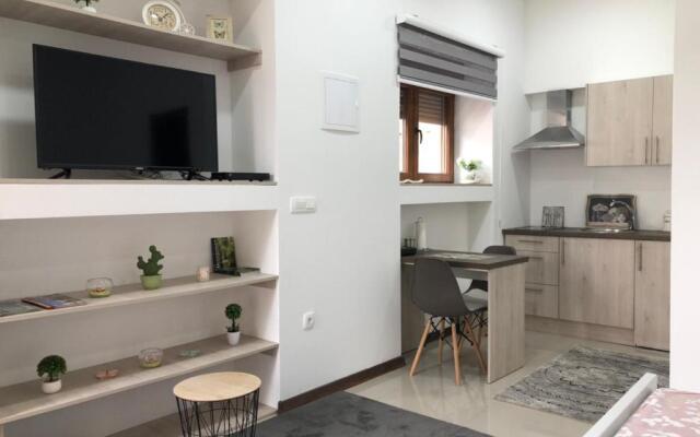 Studio apartment in Old Town- with parking