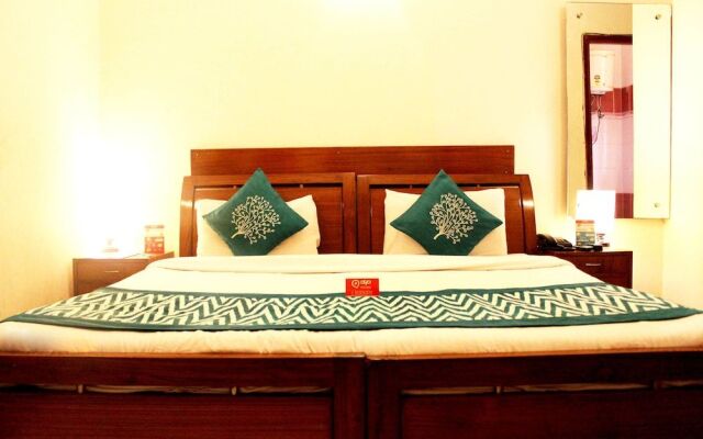 OYO 305 Hotel Rajdeep Palace