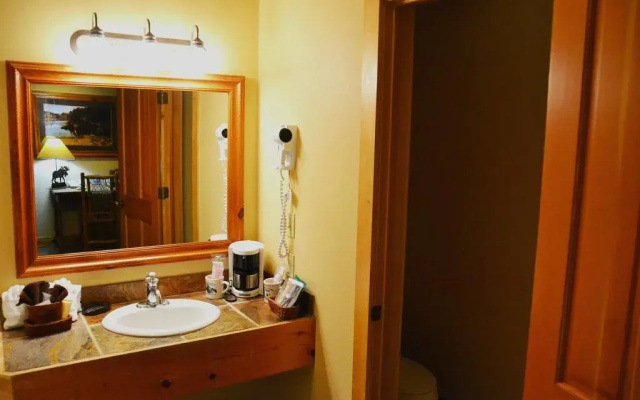 Daniels Summit Lodge