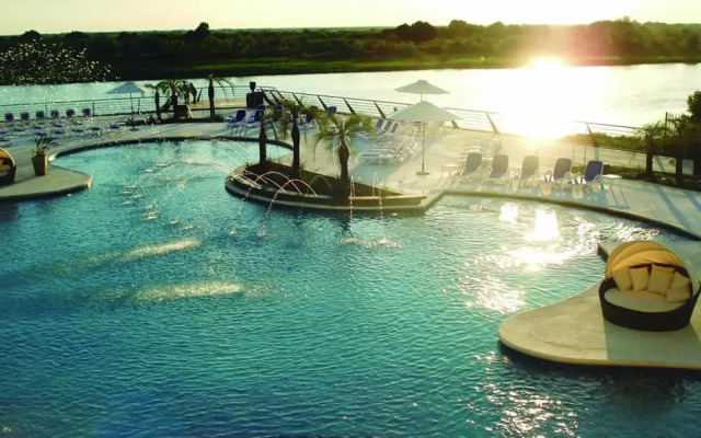 Yacht & Golf Club Paraguayo, a Tribute Portfolio Resort
