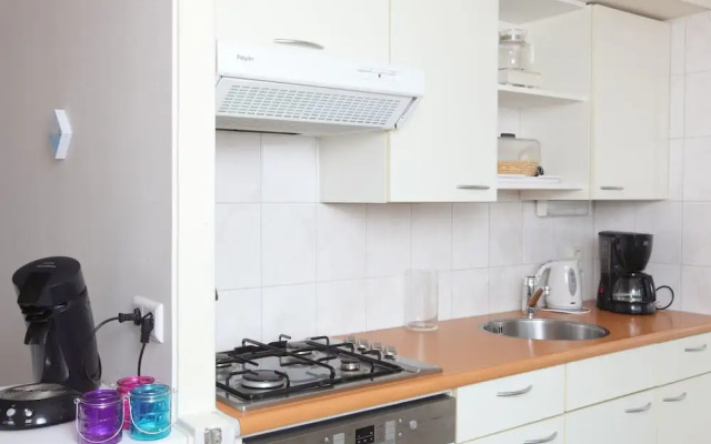 Well-kept Bungalow With Microwave Near Valkenburg