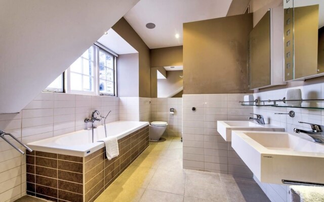 Charlotte Square City Centre Penthouse