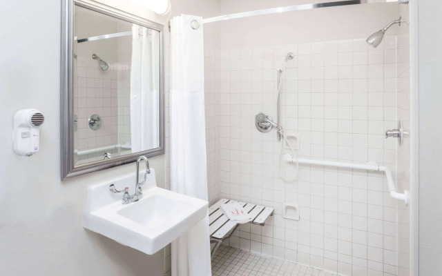 Baymont by Wyndham Peoria