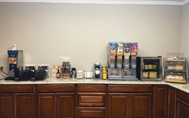 Ramada by Wyndham Lumberton