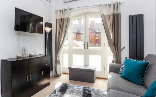 Apartment 4 The Keyes- Stunning & Stylish Apartment With Free Parking