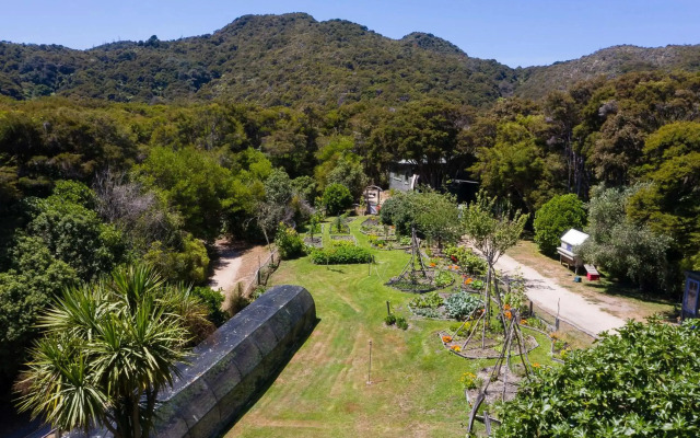 Awaroa Lodge