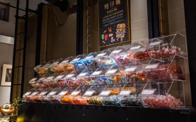 Cosmos Hotel Huashan Town