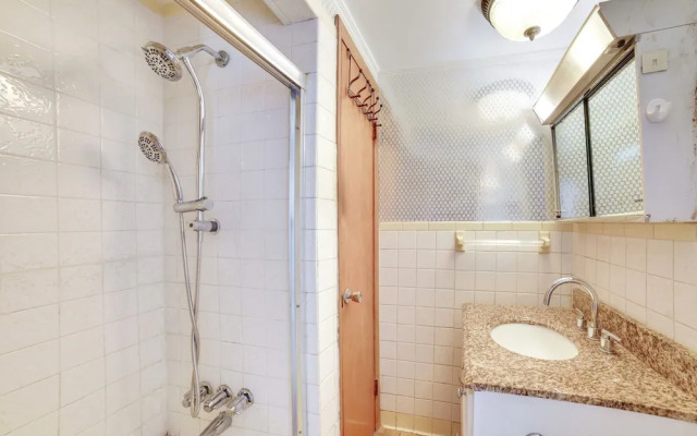 Spacious Pittsburgh Rental: Walk to Frick Park!