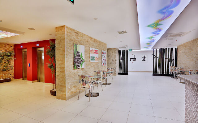 Mayi Hotel