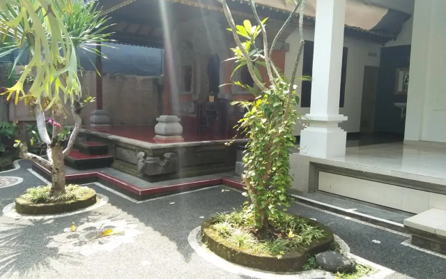 The Sari Pondok Krishna