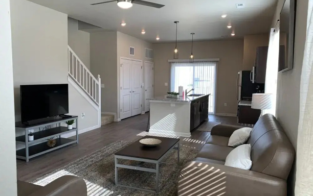 4BR Comfort House With Modern Amenities