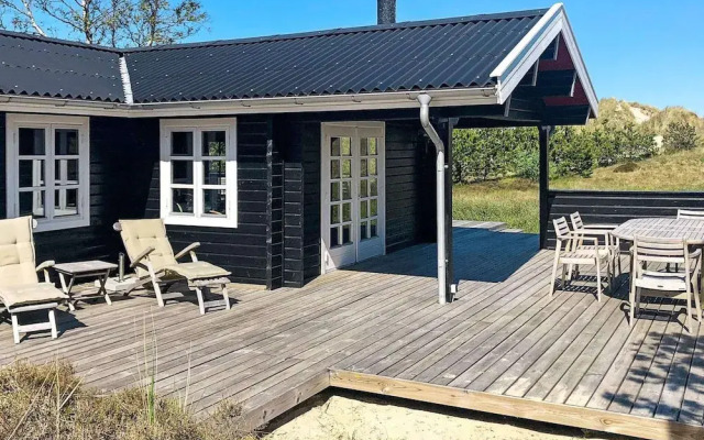 6 Person Holiday Home in Albaek