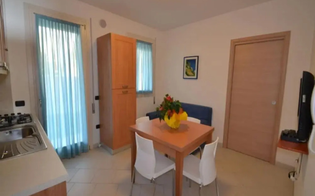 Modern Flat With Private Garden in Rosolina Mare