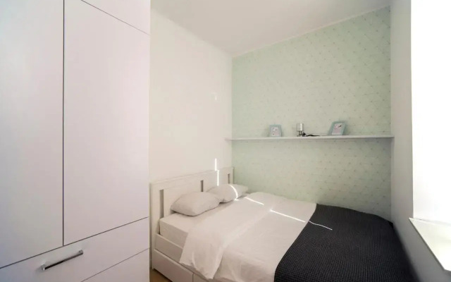 Green Leaf Apartment