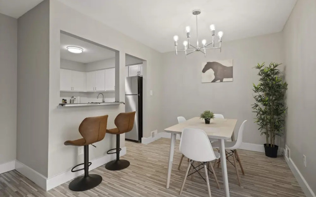 Inviting 2BR 2BA Unit in Rochester Hills