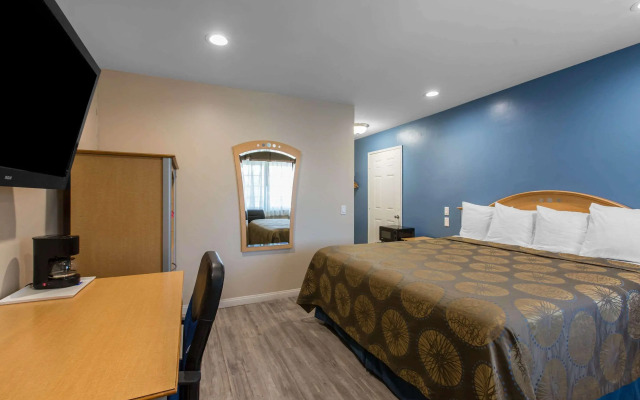 Rodeway Inn Escondido Downtown