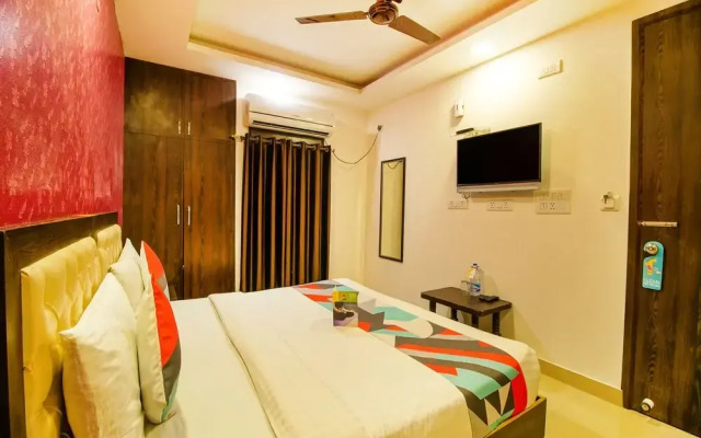 Fabexpress Tourist Palace