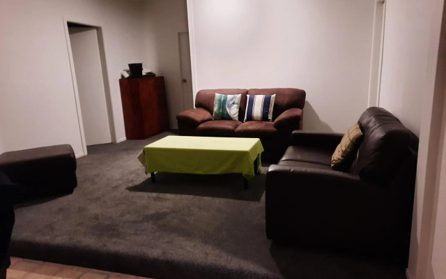 Tauranga Backpack House