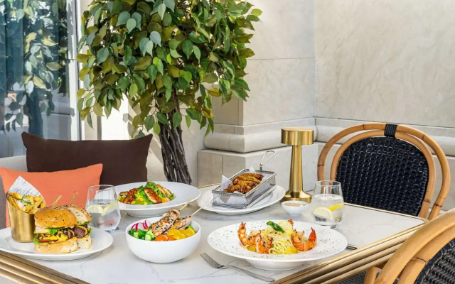 The Plaza Doha, LXR s & Resorts