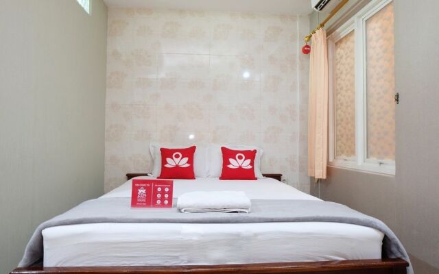 ZEN Rooms Basic D Rainbow near Royal Plaza