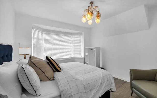 Serenity Retreat in Dagenham