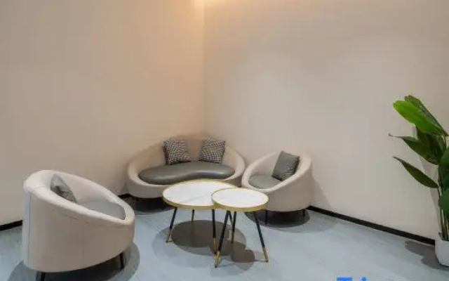 Shine Hotel