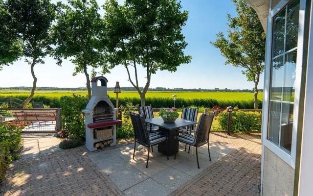 Detached Chalet With a Panoramic View!