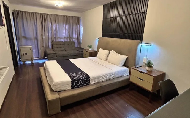 Singular Polanco Goldsmith