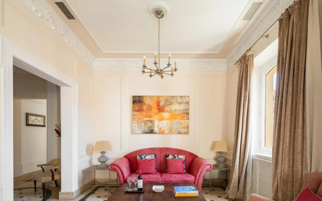 Lujoso apartamento a los pies de la Giralda