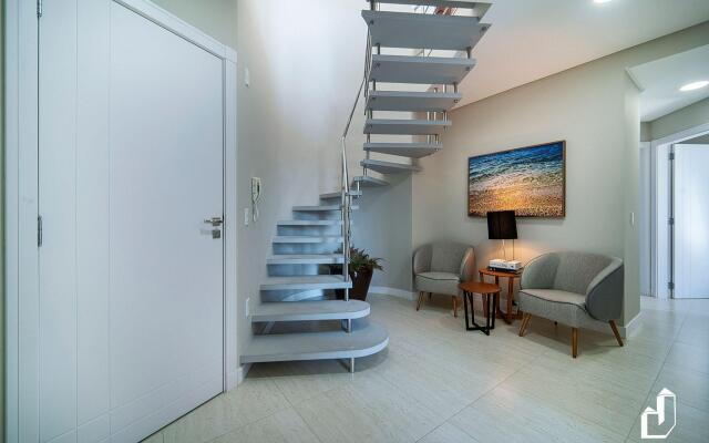 03 suítes com piscina privativa