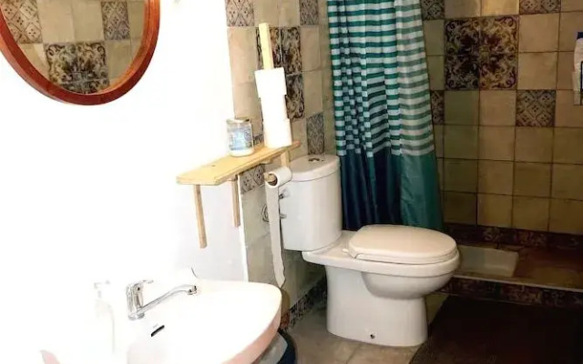 Tropical House Hostel