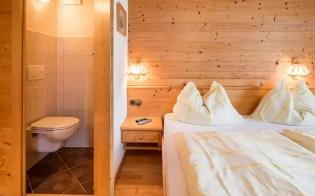 Spacious Apartment in Fügen near Ski Area