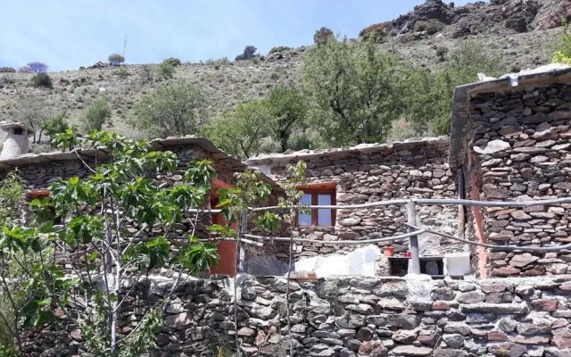 Refugio Arrabales de la Alpujarra - Hostel