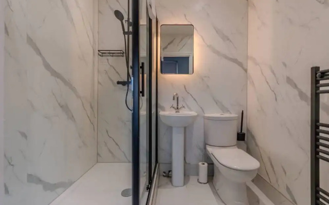 Stunning Sea View Georgian Retreat by Adliv