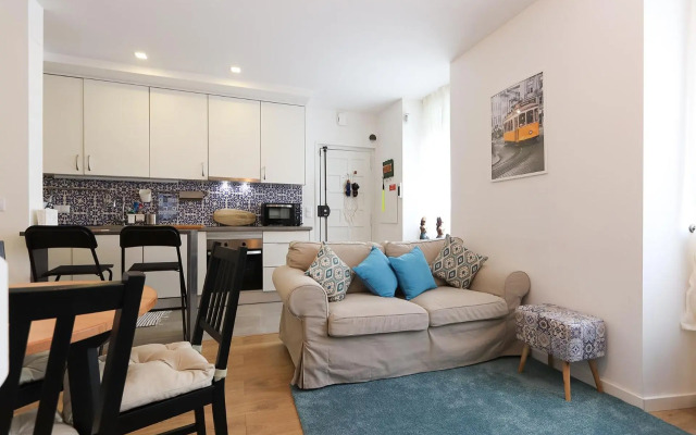 Wal Apartments- 3 bedrooms with parking space