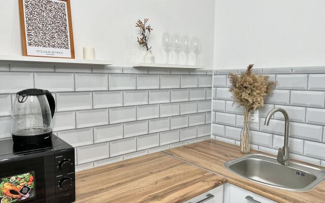 Апартаменты 4YOU (4Ю) на улице Онежская 4