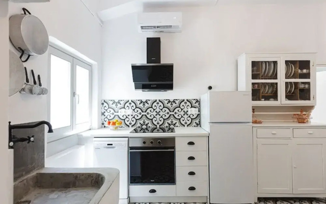 The Residence of the Old Port