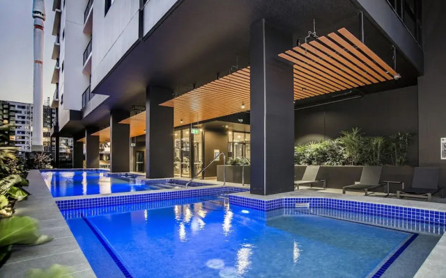 Atlas Apartments by CLLIX