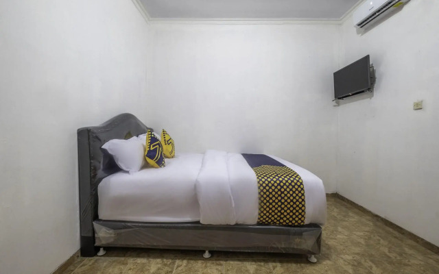 OYO Life 2412 Mandala Residence
